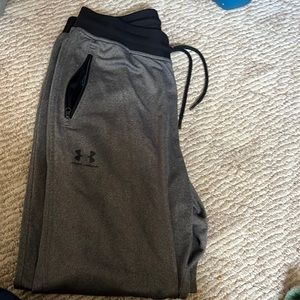 Mens joggers under armour with zipper pockets